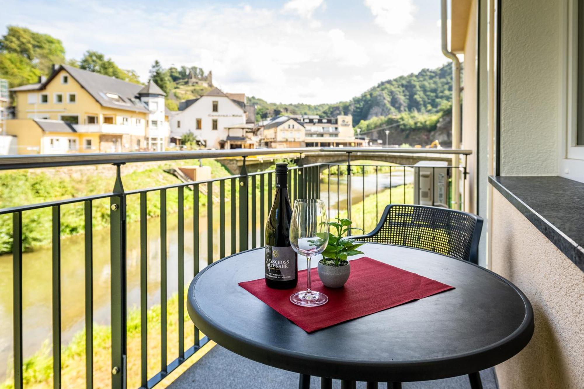 Apart Hotel Lang Altenahr Exterior photo